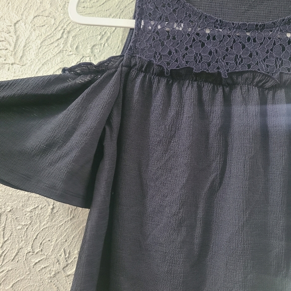 Lauren Conrad Lace Front Cold Shoulder Top - Picture 2 of 6